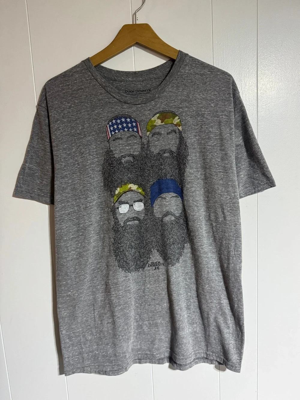 Grey Duck Dynasty T-shirt Heather Grey Tee Beard Graphic Tee TV Show Mens L